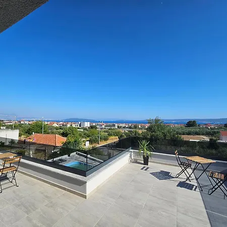 Villa Apricus Cro *