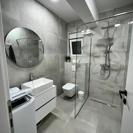 Apricus Cro Villa