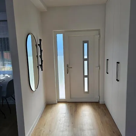 Apricus Cro Kaštela