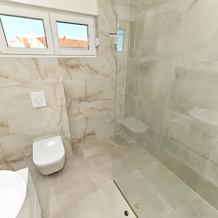 Apricus Cro Villa Kaštela