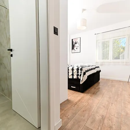 Apricus Cro Villa Kaštela