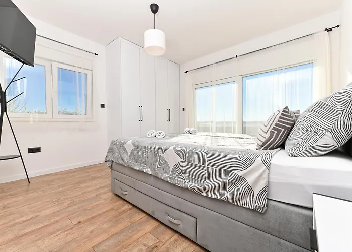 וילה Apricus Cro Kaštela