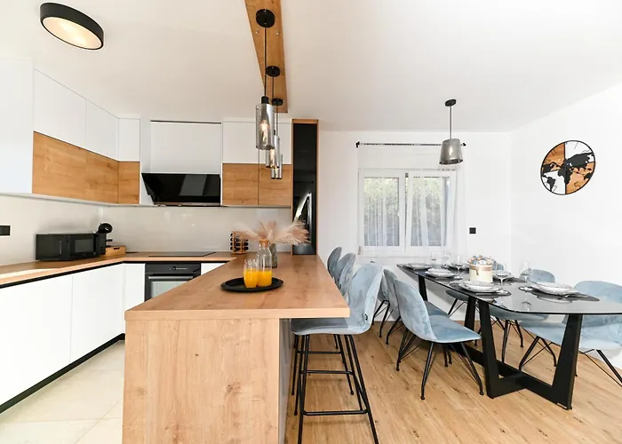 וילה Apricus Cro