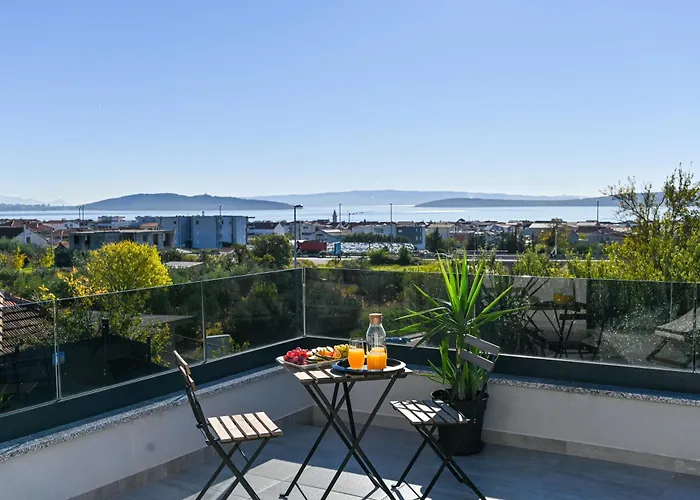 Apricus Cro Kaštela