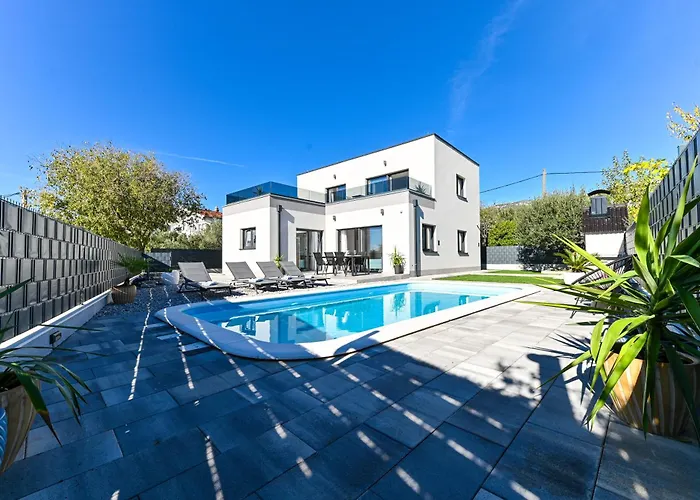 וילה Apricus Cro